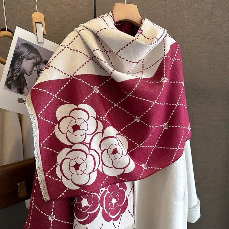 Accessoire d'hiver féminin de type écharpe