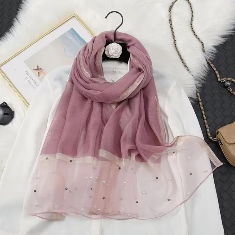 Accessoire foulard orné de perles