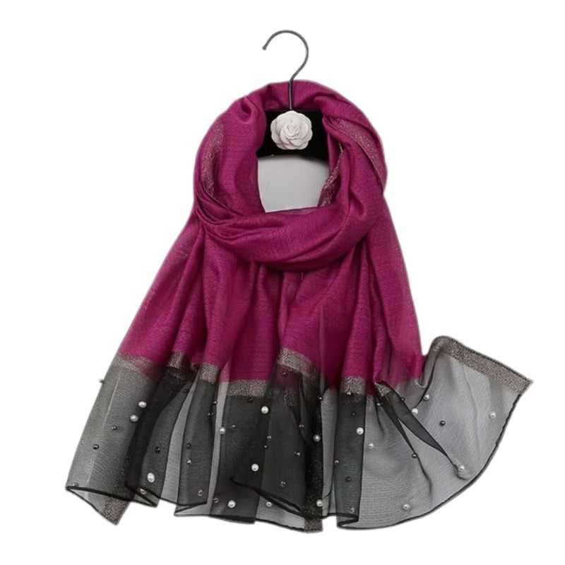 Accessoire textile à ornements perlés
