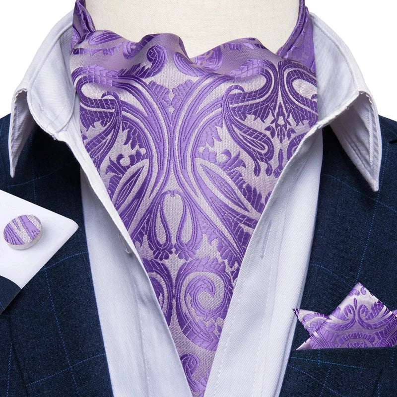Ascot de type cravate