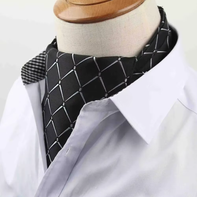 Ascot élégant destiné aux hommes