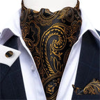 Ascot en forme de cravate