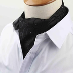 Ascot pour homme élégant