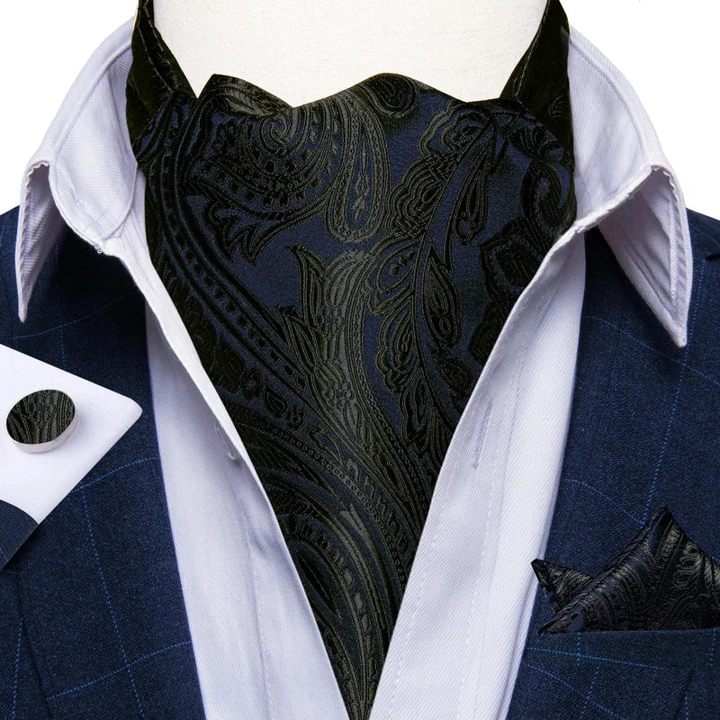 Ascot pour tenue de mariage