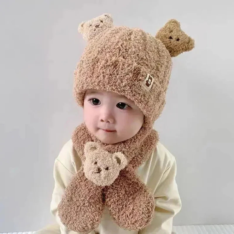 Bonnet et écharpe assortis pour enfant