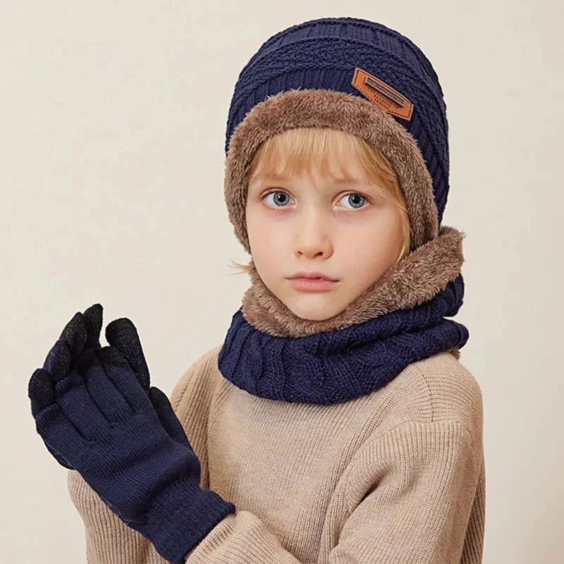 Bonnet, snood et gants pour enfant