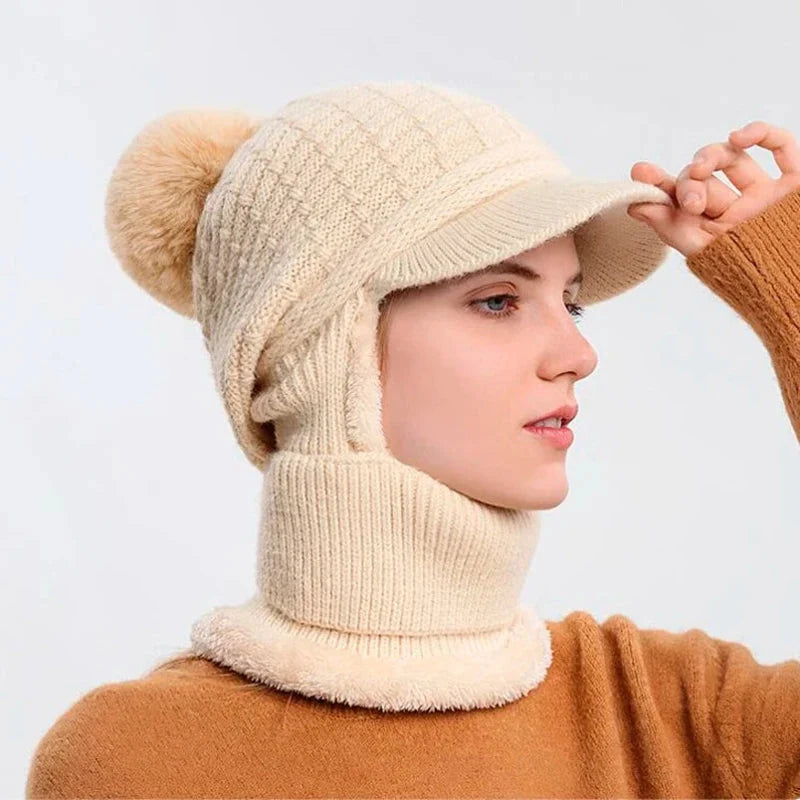 Bonnet style casquette accompagné d'une écharpe