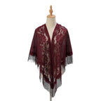Cape crochetée en dentelle façon châle
