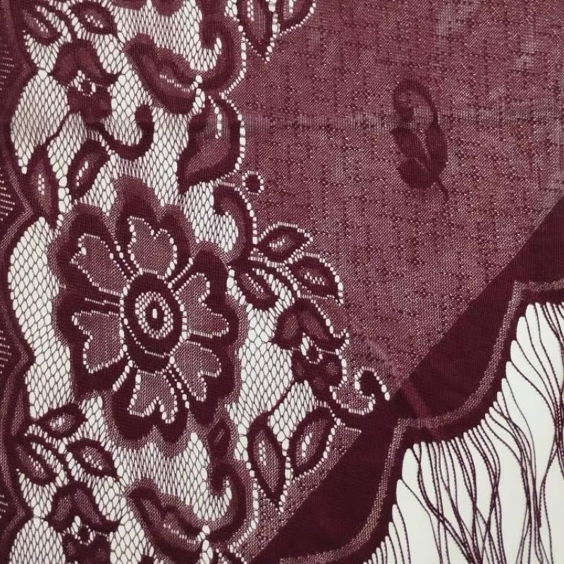 Cape en dentelle réalisée au crochet