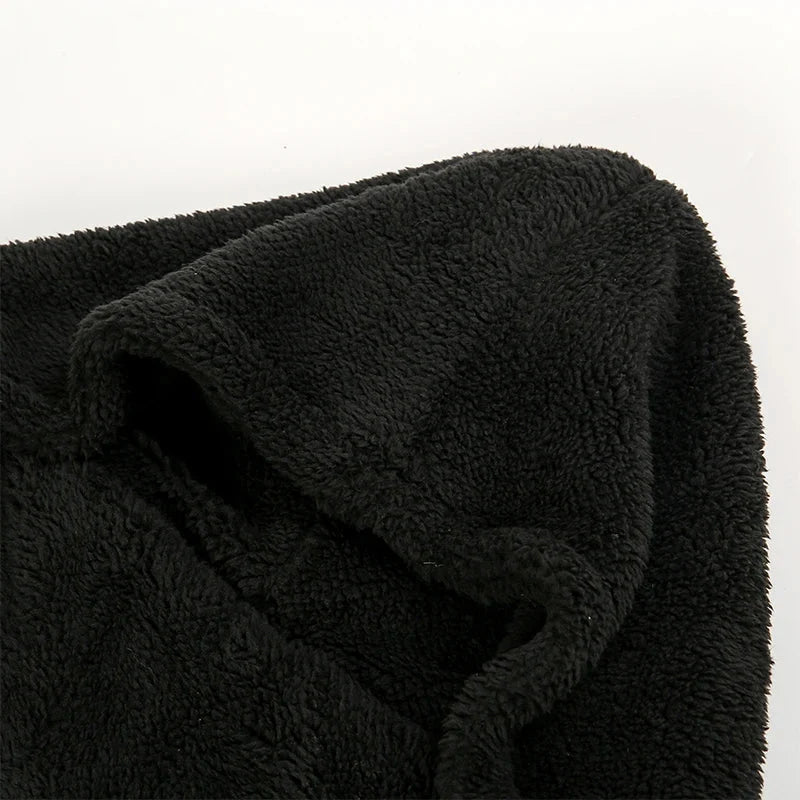 Capuche et écharpe polaire féminines