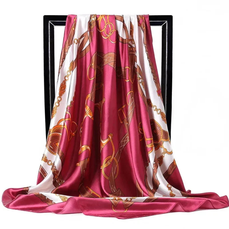 Carré foulard aux dimensions réduites