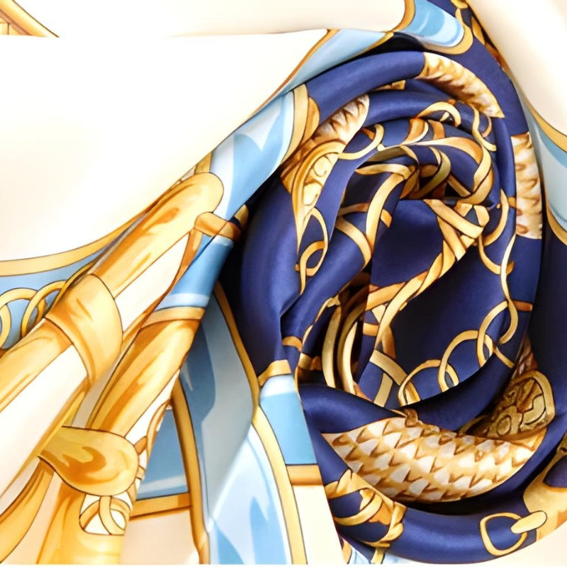Carré foulard en soie grand format