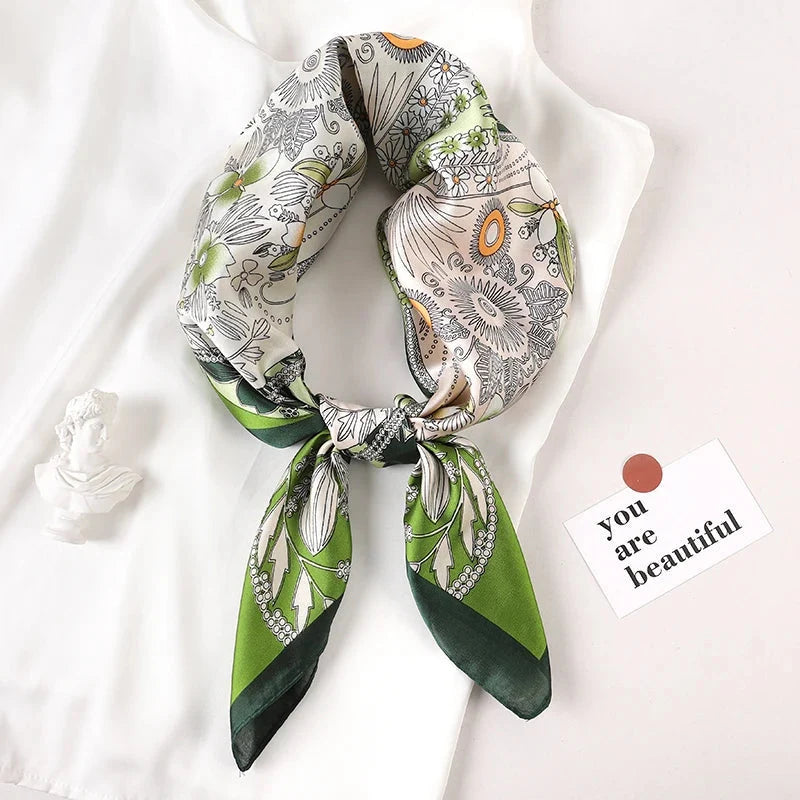 Carré foulard petit et coloré
