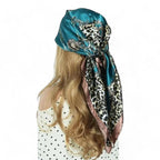 Carré foulard pour orner les cheveux
