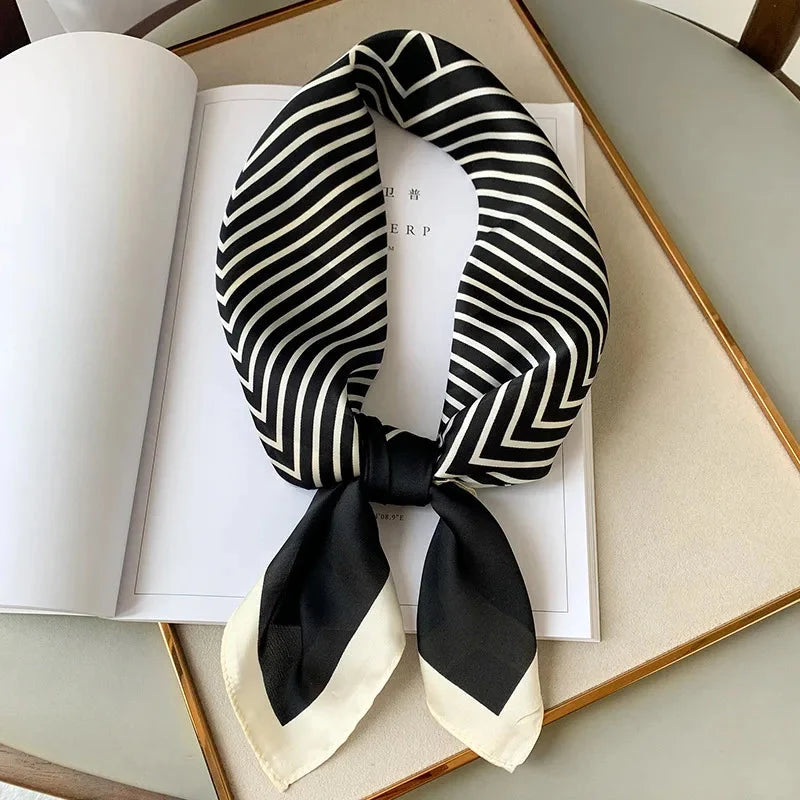 Carré pour femme façon foulard