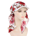 Casquette à visière avec foulard