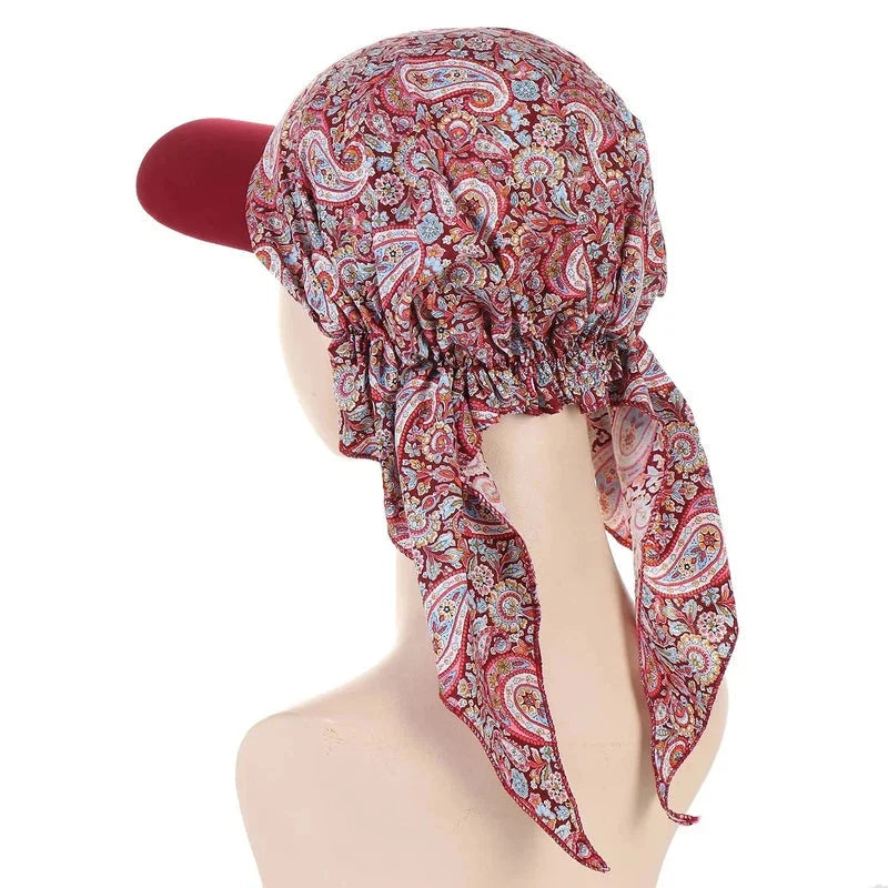 Casquette avec foulard et visière