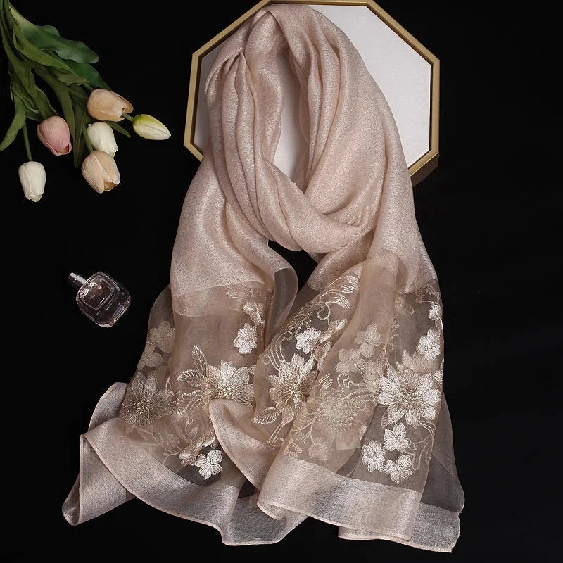 Châle brodé de mariage