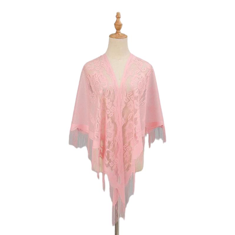 Châle cape en dentelle au crochet