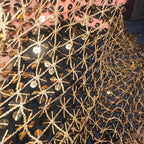 Châle décoré de paillettes