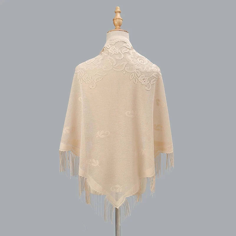 Châle façon cape en crochet dentelle
