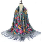Châle foulard dans le style russe