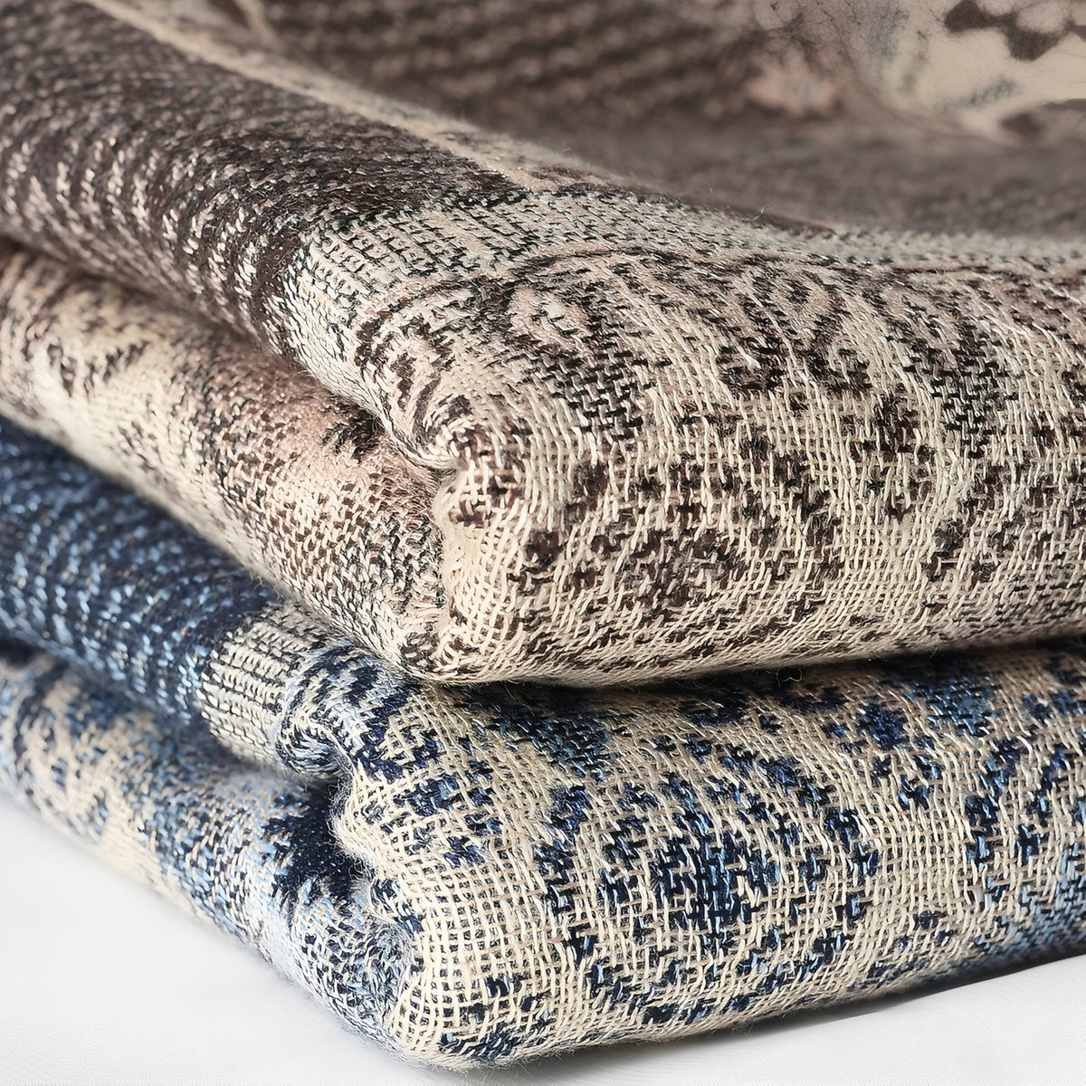 Chèche ethnique bleu noir à motifs
