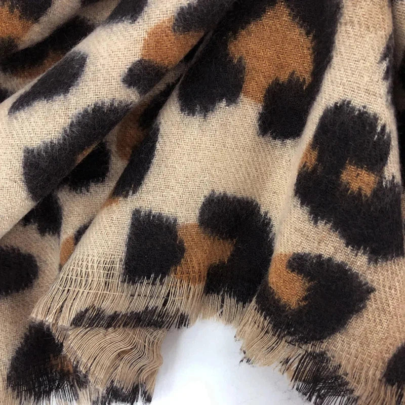 Chèche foulard léopard féminin