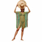 Courte robe balnéaire en crochet aux multiples couleurs