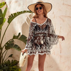 Courte robe paréo bohème en dentelle transparente