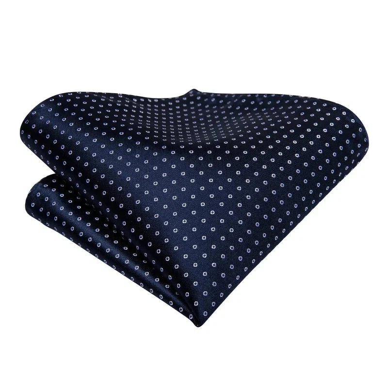 Cravate Ascot habillée de mariage