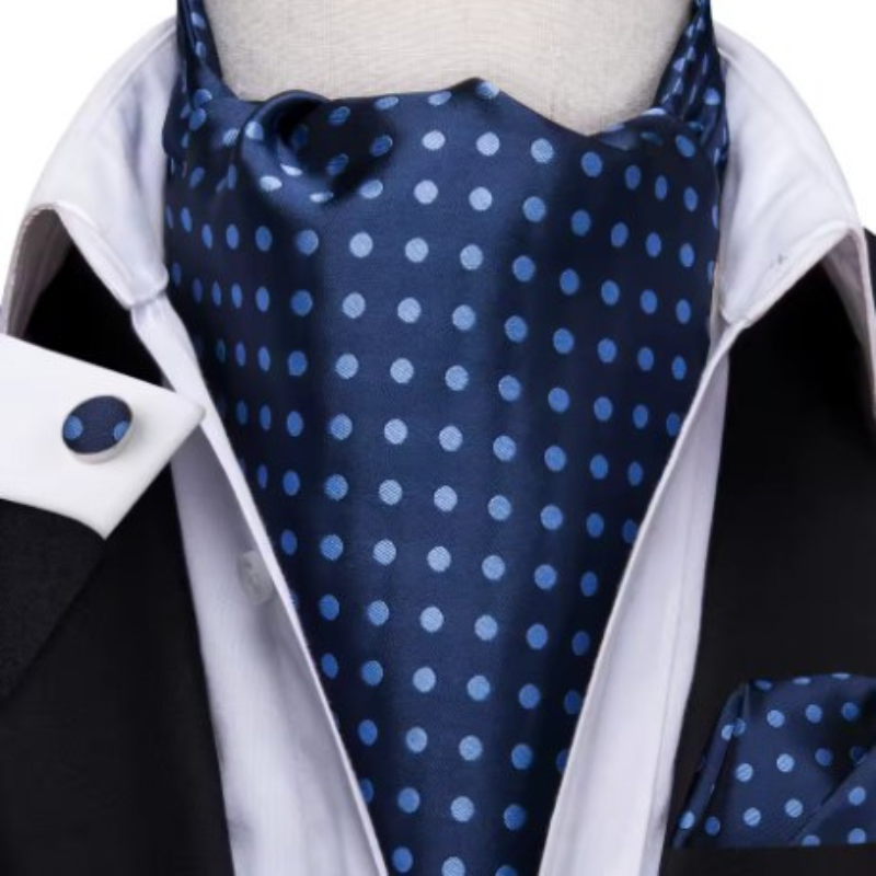 Cravate de style ascot