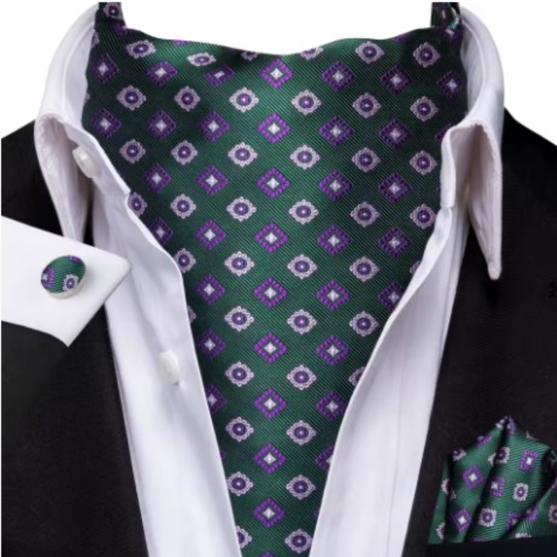Cravate de style foulard en soie pour homme