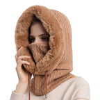 Écharpe à capuche destinée aux femmes