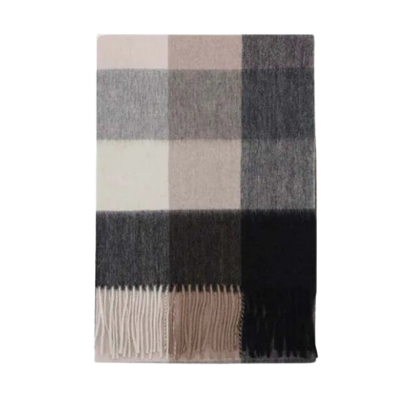 Écharpe à carreaux esprit tartan