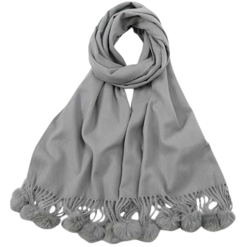 Écharpe avec décoration pompon
