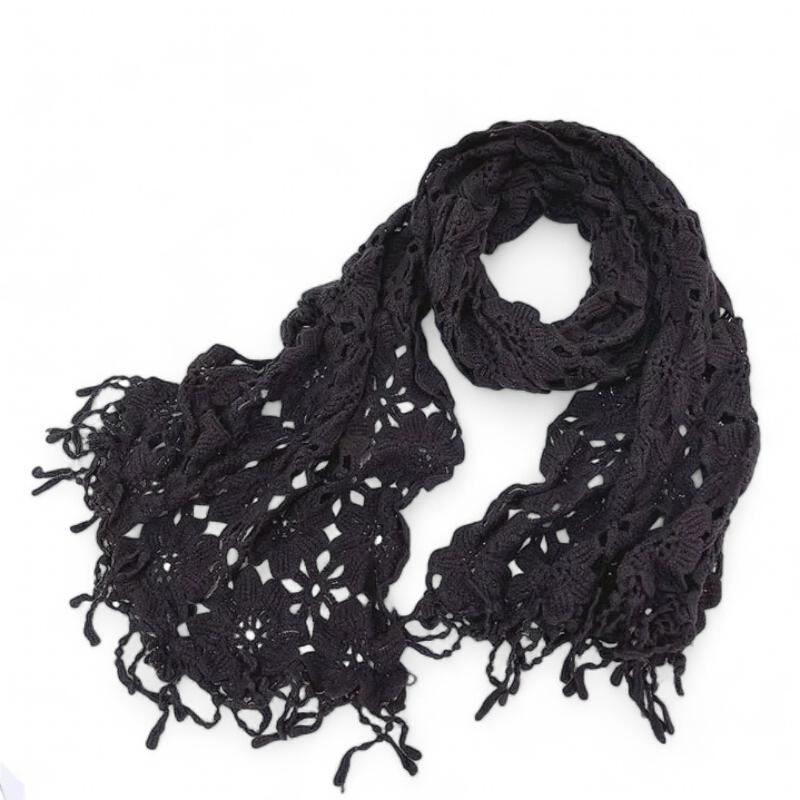 Écharpe avec dentelle en crochet
