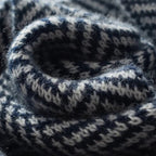 Écharpe couleur bleu marine en cachemire