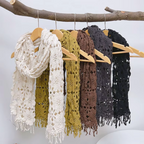 Écharpe en crochet façon dentelle