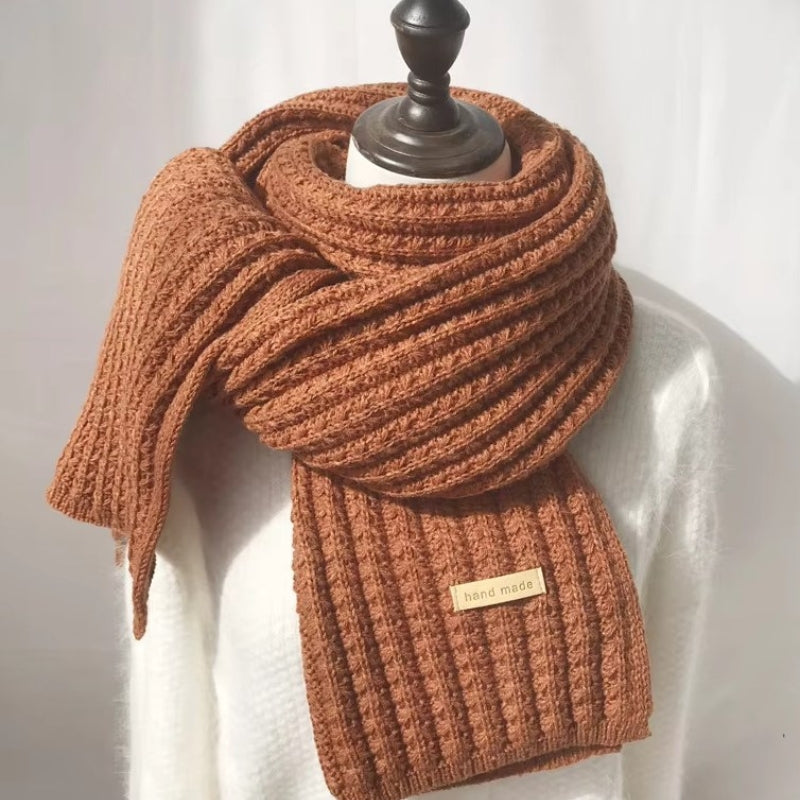 Écharpe en maille tricotée