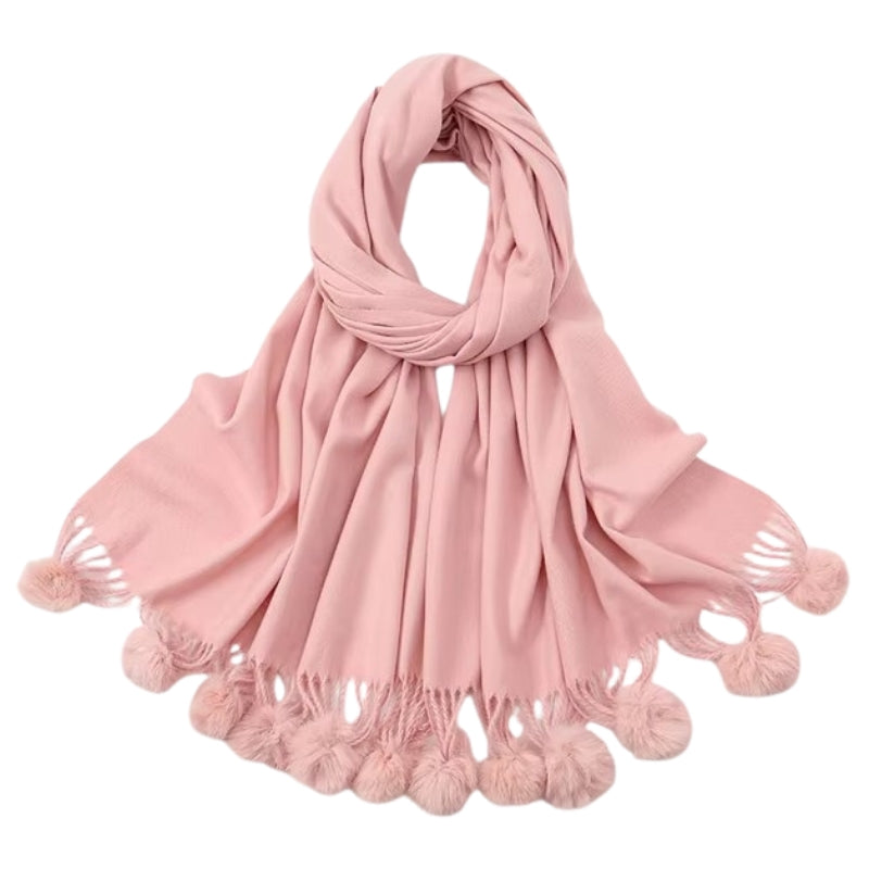 Écharpe munie d’un pompon