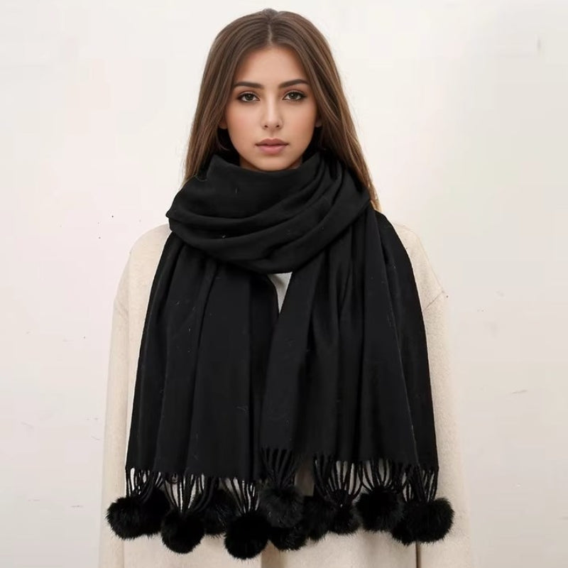 Écharpe rehaussée d’un pompon