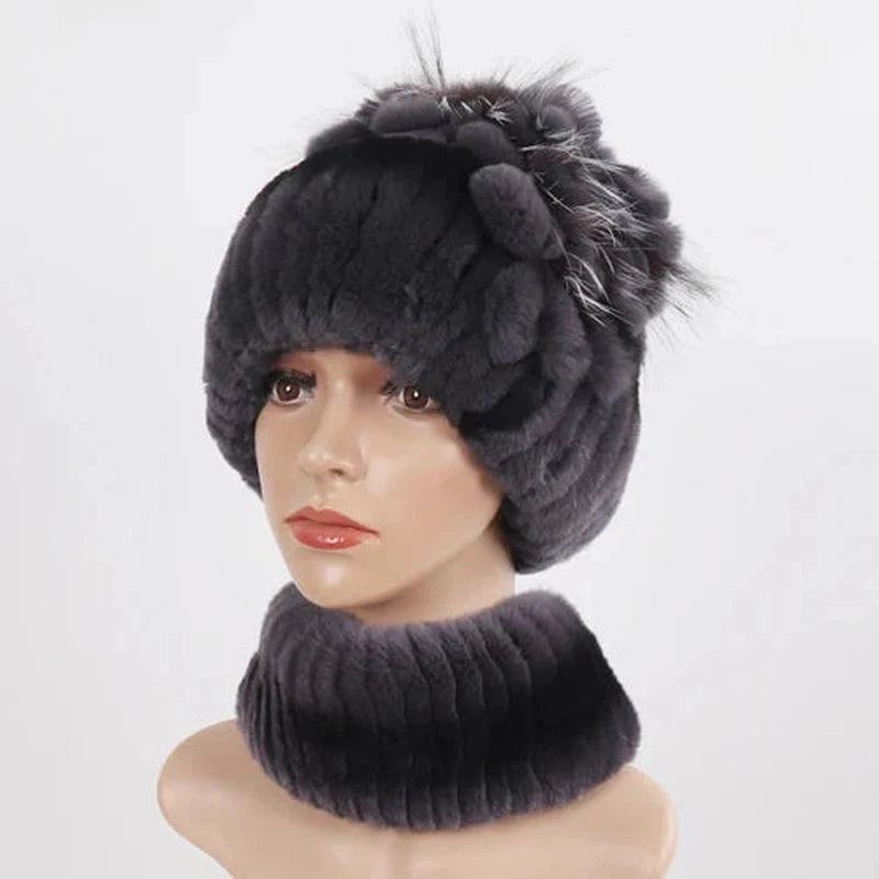 Ensemble assorti bonnet et écharpe de fourrure