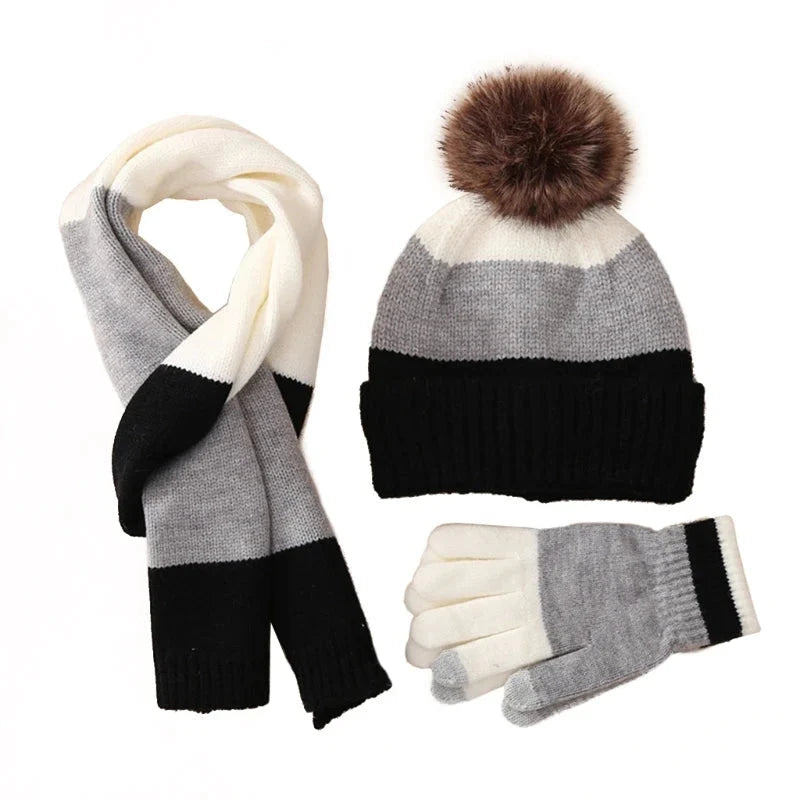 Ensemble enfant bonnet gants et écharpe