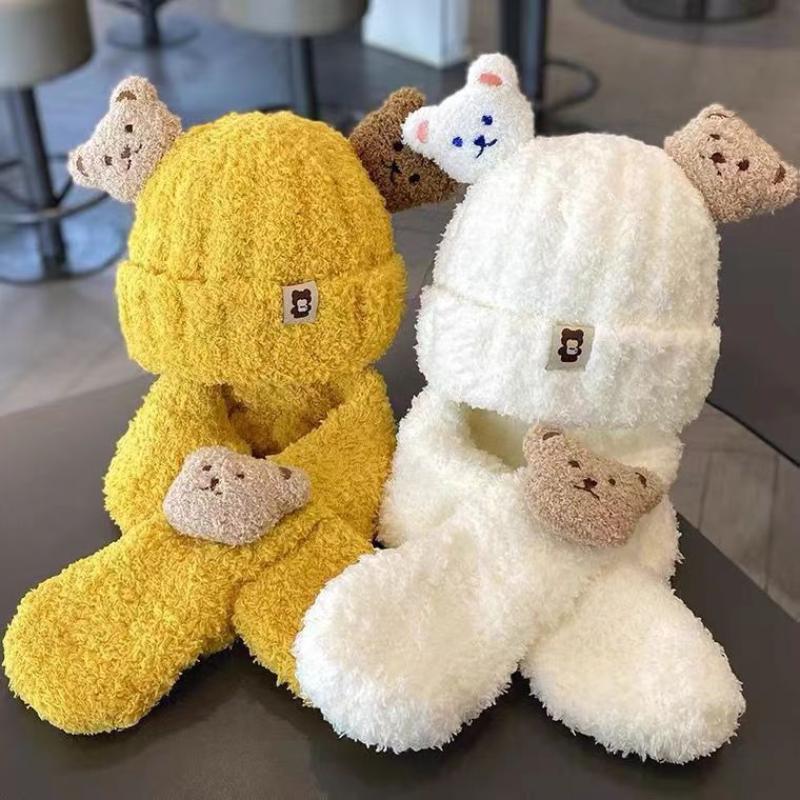 Ensemble enfant composé d’un bonnet et d’une écharpe