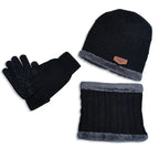 Ensemble enfant composé d’un bonnet, snood et gants