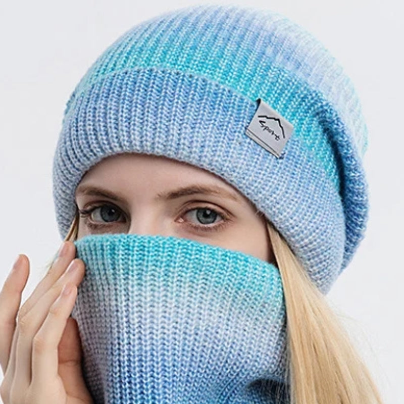 Ensemble femme avec bonnet et tour de cou
