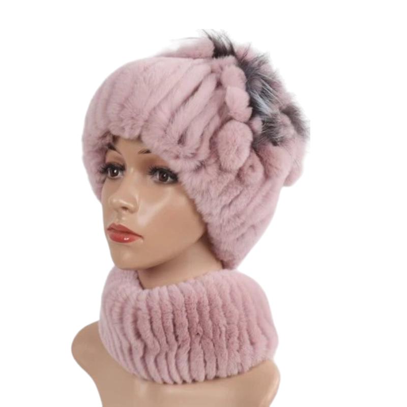 Ensemble fourrure composé d’un bonnet et d’une écharpe