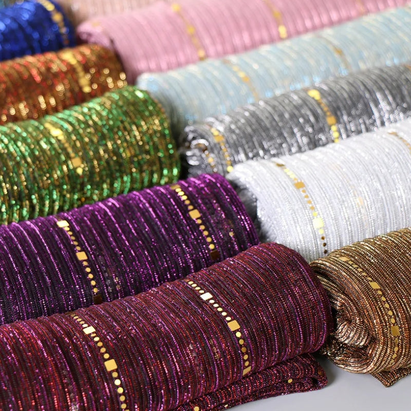 Étole décorée de paillettes