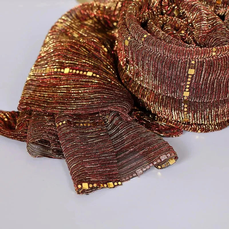 Étole ornée de paillettes